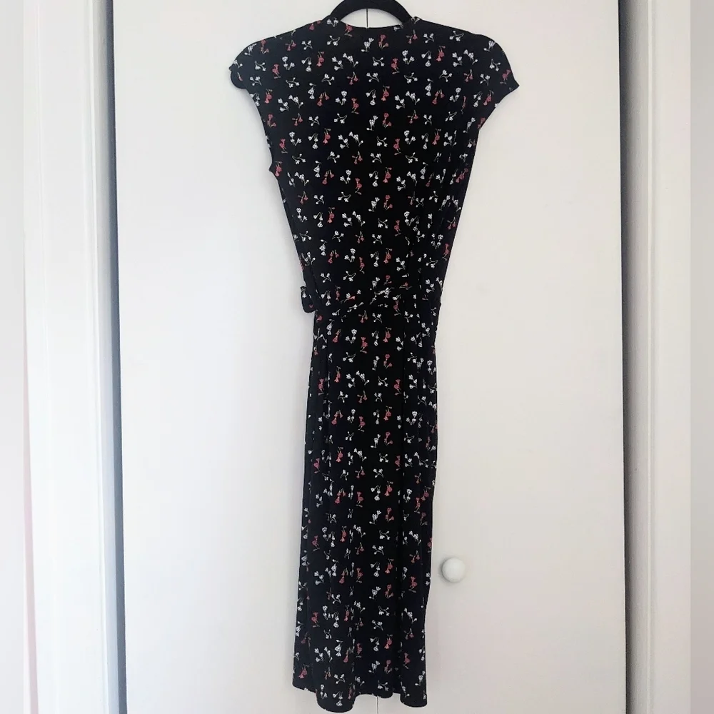 Lark & Ro XS Floral Wrap Dress - Picture 6 of 6